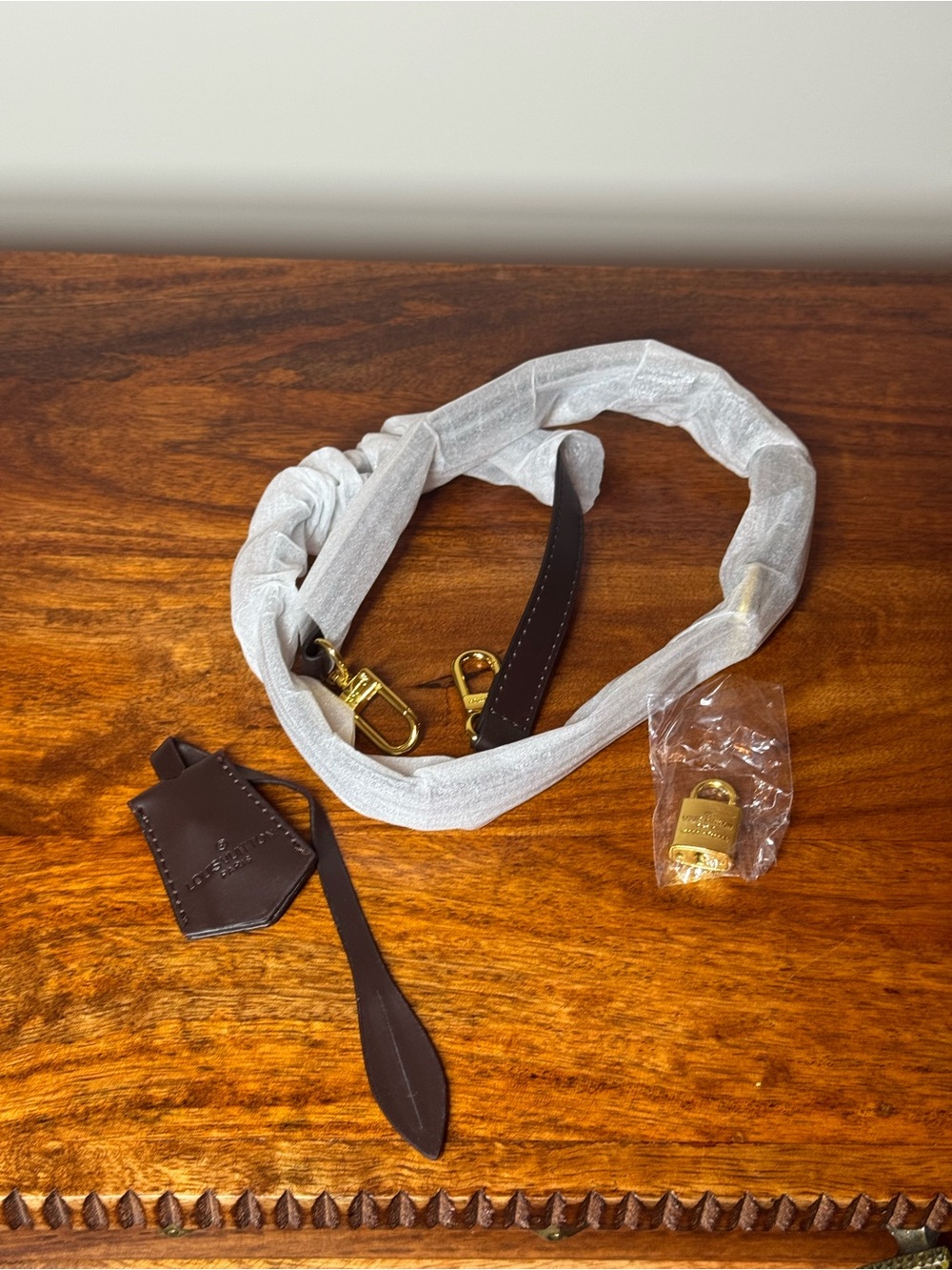 Brown Satchel Bag. No Brand. - Picture 9 of 11